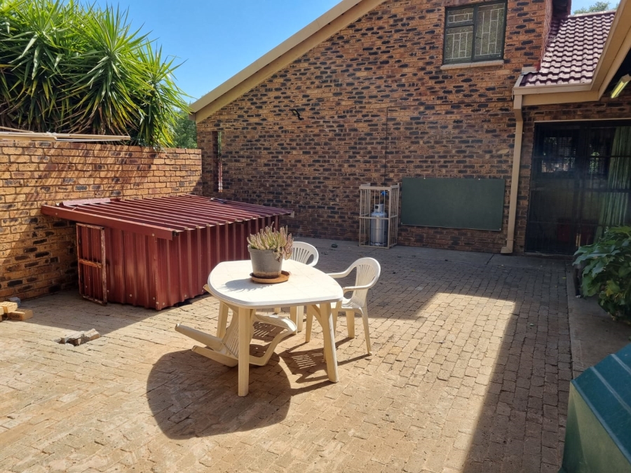 3 Bedroom Property for Sale in Stilfontein Ext 4 North West